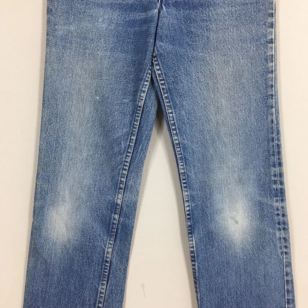 Vintage Levi’s Jeans - Picture 7 of 12